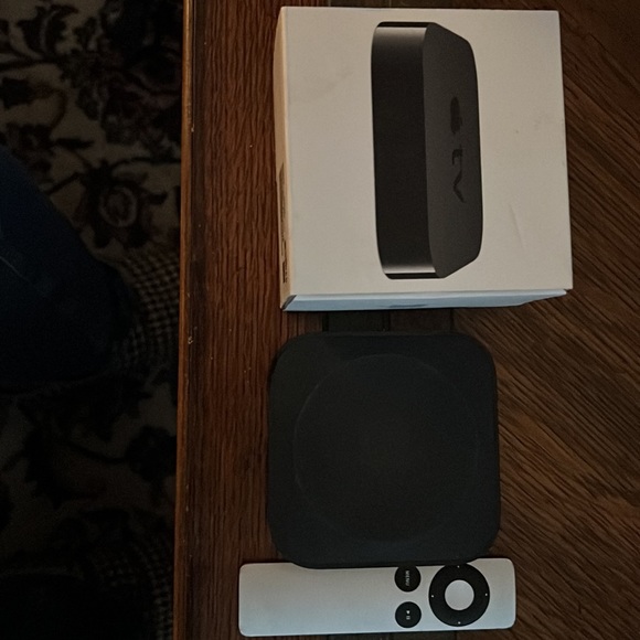 Apple TV in original Box and remote - Picture 5 of 5